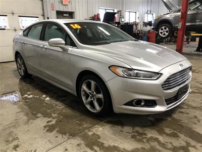 2016 Ford Fusion SE   - Photo 5 - Saint Louis, MI 48880-9800