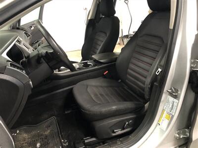 2016 Ford Fusion SE   - Photo 16 - Saint Louis, MI 48880-9800