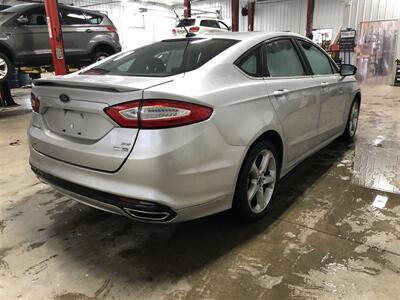 2016 Ford Fusion SE   - Photo 6 - Saint Louis, MI 48880-9800