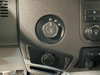 2013 Ford F-250 Super Duty XL   - Photo 13 - Saint Louis, MI 48880-9800