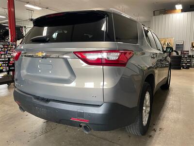 2018 Chevrolet Traverse LT Cloth   - Photo 7 - Saint Louis, MI 48880-9800