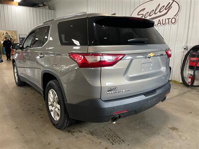 2018 Chevrolet Traverse LT Cloth   - Photo 4 - Saint Louis, MI 48880-9800