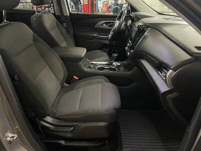 2018 Chevrolet Traverse LT Cloth   - Photo 18 - Saint Louis, MI 48880-9800