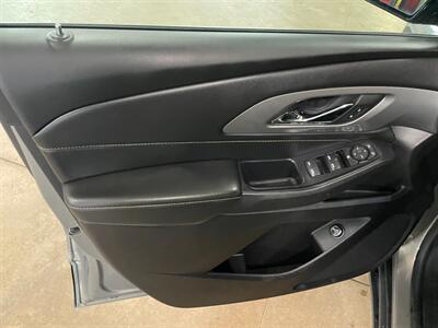 2018 Chevrolet Traverse LT Cloth   - Photo 22 - Saint Louis, MI 48880-9800