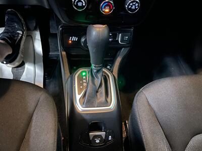 2020 Jeep Renegade Sport   - Photo 16 - Saint Louis, MI 48880-9800