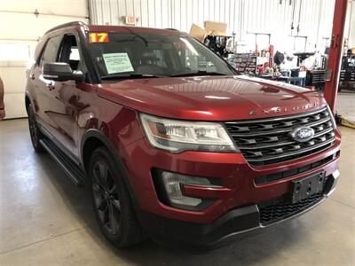 2017 Ford Explorer XLT   - Photo 4 - Saint Louis, MI 48880-9800