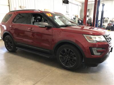 2017 Ford Explorer XLT   - Photo 5 - Saint Louis, MI 48880-9800