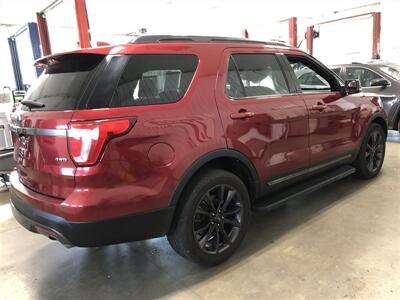 2017 Ford Explorer XLT   - Photo 6 - Saint Louis, MI 48880-9800