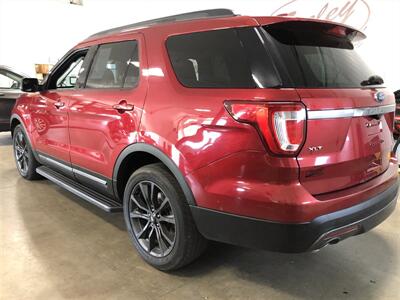 2017 Ford Explorer XLT   - Photo 3 - Saint Louis, MI 48880-9800