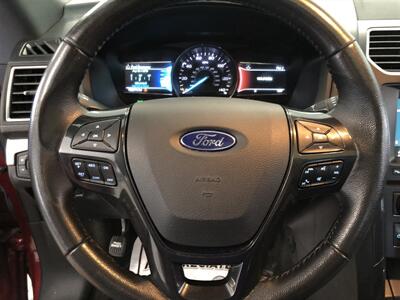2017 Ford Explorer XLT   - Photo 8 - Saint Louis, MI 48880-9800
