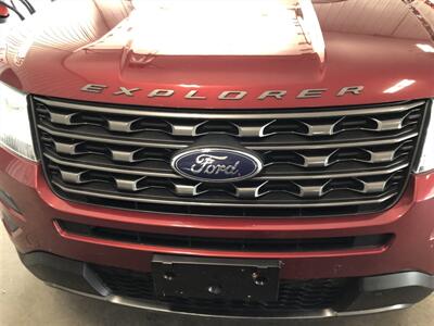2017 Ford Explorer XLT   - Photo 28 - Saint Louis, MI 48880-9800