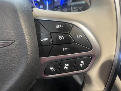 2018 Chrysler Pacifica Limited - Photo 11 - Saint Louis, MI 48880-9800
