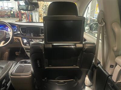 2018 Chrysler Pacifica Limited - Photo 28 - Saint Louis, MI 48880-9800