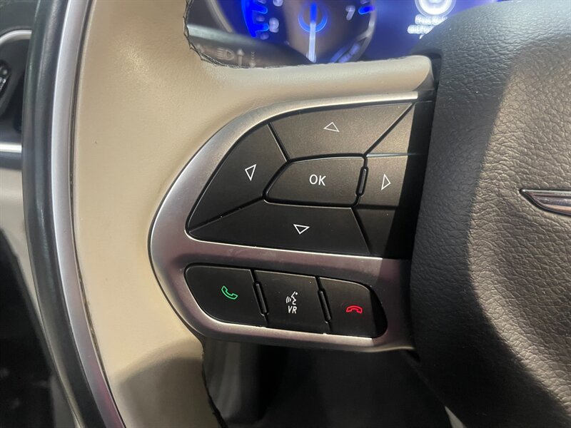 2018 Chrysler Pacifica Limited - Photo 10 - Saint Louis, MI 48880-9800