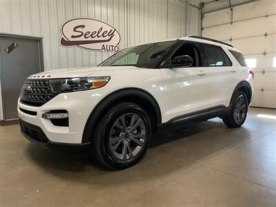 2022 Ford Explorer XLT   - Photo 1 - Saint Louis, MI 48880-9800