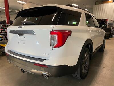 2022 Ford Explorer XLT   - Photo 6 - Saint Louis, MI 48880-9800