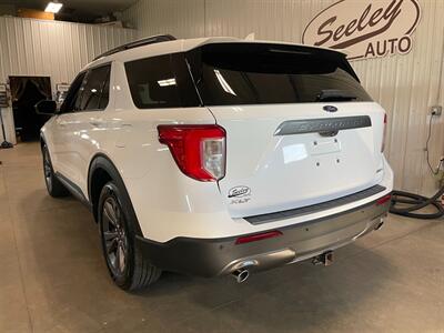 2022 Ford Explorer XLT   - Photo 3 - Saint Louis, MI 48880-9800