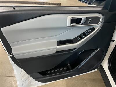 2022 Ford Explorer XLT   - Photo 22 - Saint Louis, MI 48880-9800