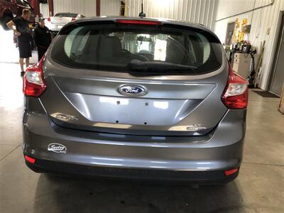 2014 Ford Focus SE   - Photo 20 - Saint Louis, MI 48880-9800