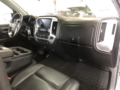 2016 GMC Sierra 1500 SLE   - Photo 17 - Saint Louis, MI 48880-9800