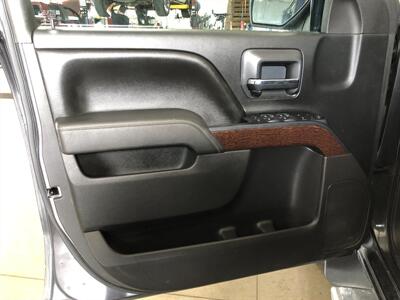 2016 GMC Sierra 1500 SLE   - Photo 19 - Saint Louis, MI 48880-9800