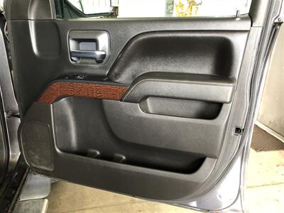 2016 GMC Sierra 1500 SLE   - Photo 18 - Saint Louis, MI 48880-9800