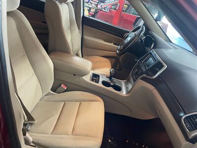 2015 Jeep Grand Cherokee Laredo - Photo 15 - Saint Louis, MI 48880-9800