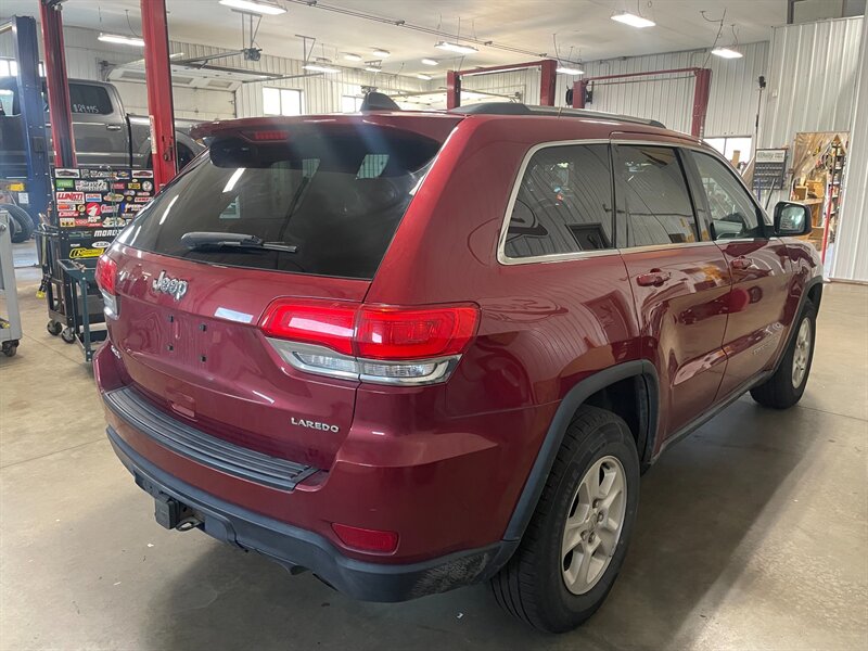 2015 Jeep Grand Cherokee Laredo - Photo 6 - Saint Louis, MI 48880-9800