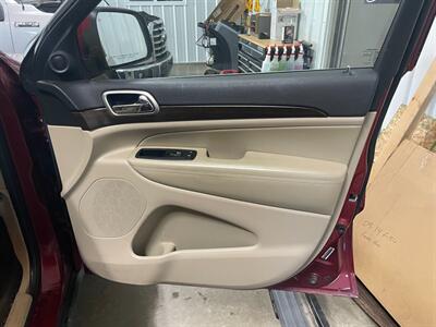 2015 Jeep Grand Cherokee Laredo - Photo 19 - Saint Louis, MI 48880-9800