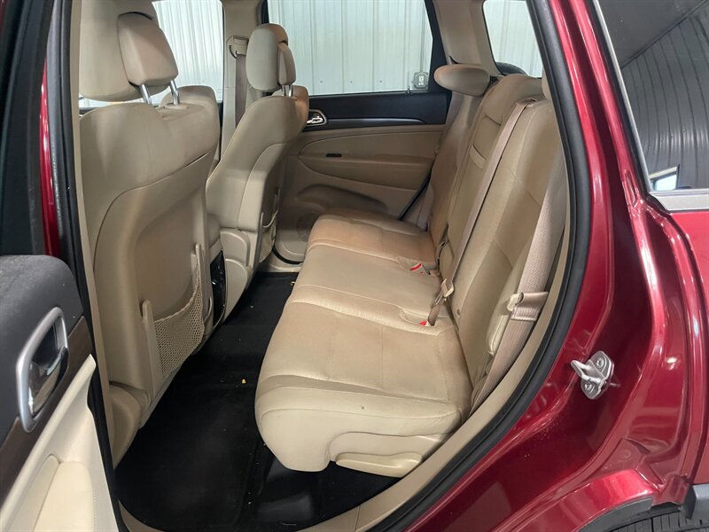 2015 Jeep Grand Cherokee Laredo - Photo 14 - Saint Louis, MI 48880-9800