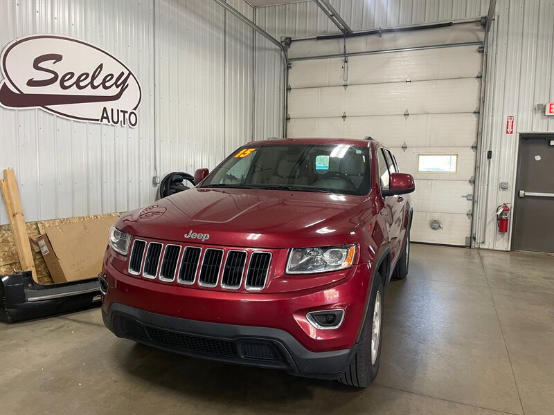 2015 Jeep Grand Cherokee Laredo - Photo 2 - Saint Louis, MI 48880-9800