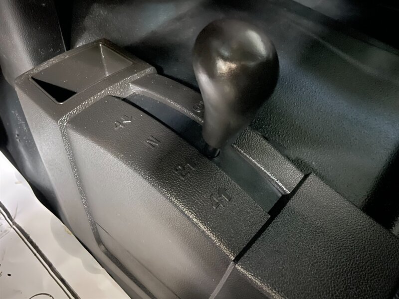 2017 Chevrolet Silverado 1500 Work Truck - Photo 10 - Saint Louis, MI 48880-9800