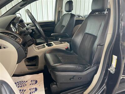 2019 Dodge Grand Caravan SXT   - Photo 14 - Saint Louis, MI 48880-9800