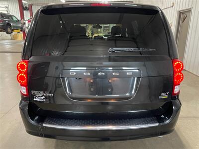 2019 Dodge Grand Caravan SXT   - Photo 26 - Saint Louis, MI 48880-9800
