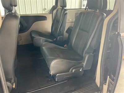 2019 Dodge Grand Caravan SXT   - Photo 15 - Saint Louis, MI 48880-9800