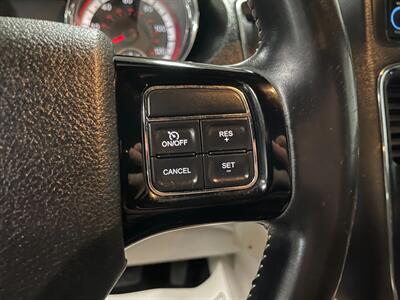 2019 Dodge Grand Caravan SXT   - Photo 11 - Saint Louis, MI 48880-9800