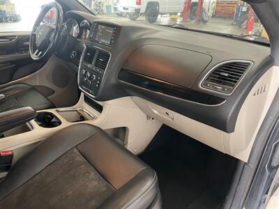 2019 Dodge Grand Caravan SXT   - Photo 20 - Saint Louis, MI 48880-9800