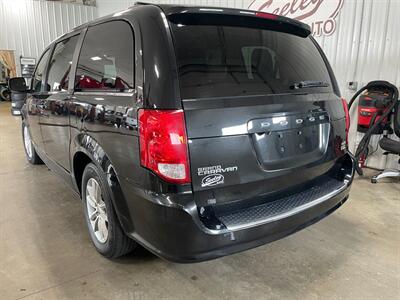 2019 Dodge Grand Caravan SXT   - Photo 3 - Saint Louis, MI 48880-9800
