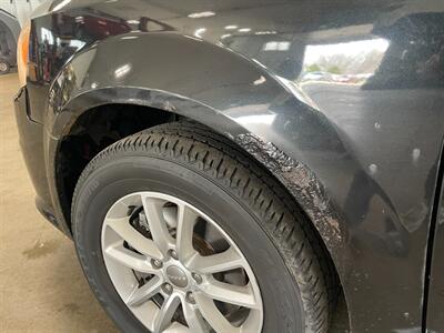 2019 Dodge Grand Caravan SXT   - Photo 21 - Saint Louis, MI 48880-9800