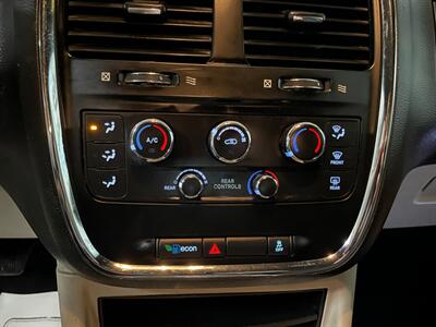 2019 Dodge Grand Caravan SXT   - Photo 14 - Saint Louis, MI 48880-9800