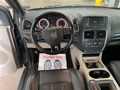 2019 Dodge Grand Caravan SXT   - Photo 8 - Saint Louis, MI 48880-9800