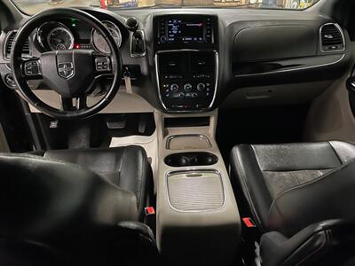 2019 Dodge Grand Caravan SXT   - Photo 8 - Saint Louis, MI 48880-9800