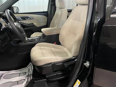 2022 Chevrolet Traverse LS - Photo 18 - Saint Louis, MI 48880-9800