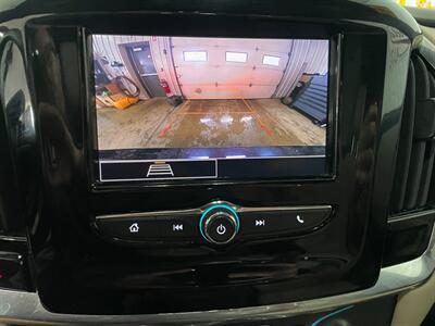2022 Chevrolet Traverse LS   - Photo 14 - Saint Louis, MI 48880-9800