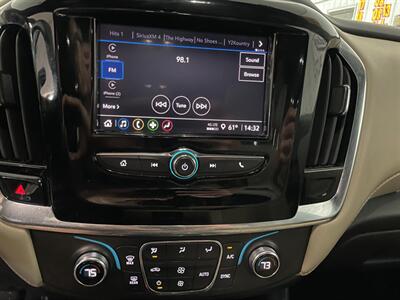 2022 Chevrolet Traverse LS   - Photo 13 - Saint Louis, MI 48880-9800