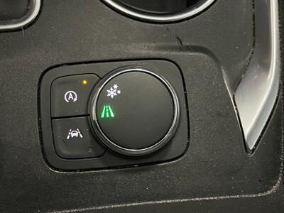 2022 Chevrolet Traverse LS   - Photo 16 - Saint Louis, MI 48880-9800