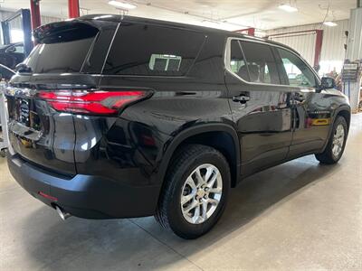 2022 Chevrolet Traverse LS - Photo 7 - Saint Louis, MI 48880-9800