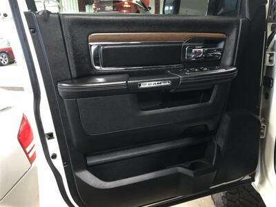 2017 RAM 1500 Laramie   - Photo 21 - Saint Louis, MI 48880-9800