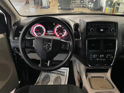 2016 Dodge Grand Caravan SXT   - Photo 10 - Saint Louis, MI 48880-9800