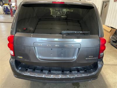 2016 Dodge Grand Caravan SXT   - Photo 8 - Saint Louis, MI 48880-9800